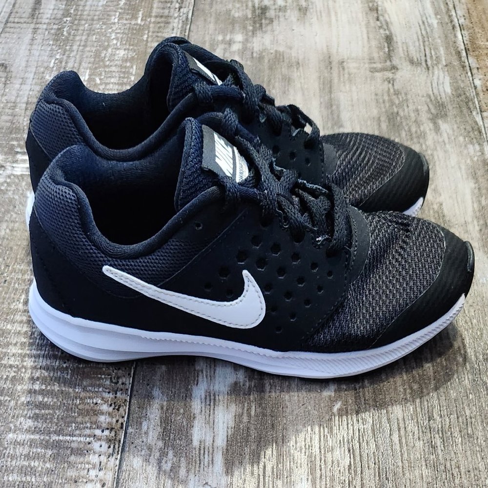 Boys Wide Width Nike Downshifter 7 Shoes